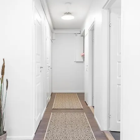 Apartamento City Holiday 3 *